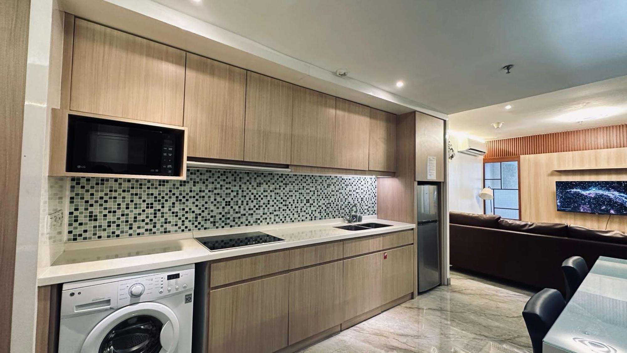The H Tower Rasuna Suites Kuningan Jakarta By Villaloka Exterior foto